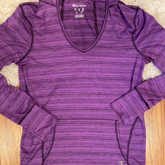 Champion workout top 👚 - Picture 6 of 9